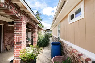 7613 Appleton St, Houston, TX 77022 - Photo 20