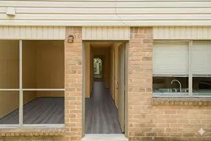 9146 Wilcrest Dr, Houston, TX 77099 - Photo 8