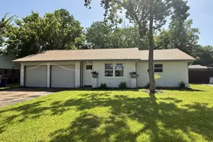 135 Highland Terrace, League City, TX 77573 - Photo 1