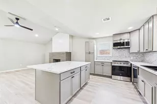 135 Highland Terrace, League City, TX 77573 - Photo 8