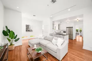 768 E 16th St, Houston, TX 77008 - Photo 22