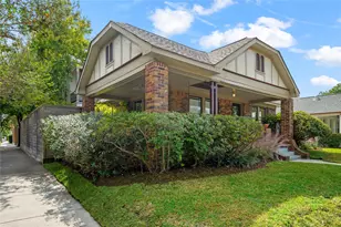 768 E 16th St, Houston, TX 77008 - Photo 2