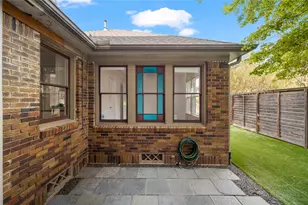 768 E 16th St, Houston, TX 77008 - Photo 6