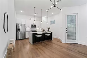 9011 Wellspring Dr, Houston, TX 77080 - Photo 8