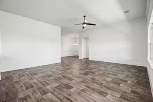 16 Keystone Ct, Angleton, TX 77515 - Photo 6