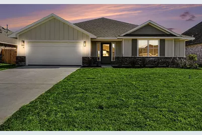 16 Keystone Court, Angleton, TX 77515 - Photo 1