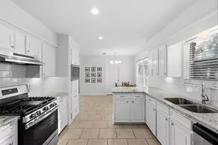 7107 Mission Bay Dr, Houston, TX 77083 - Photo 12