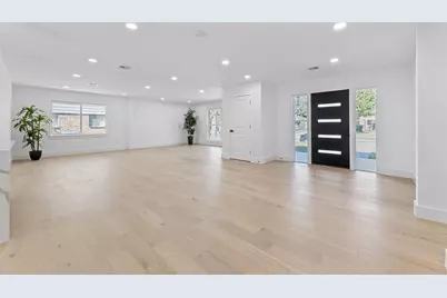 12315 Barryknoll Lane, Houston, TX 77024 - Photo 2