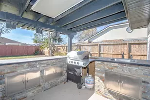 2826 Virginia Colony Dr, Webster, TX 77598 - Photo 28