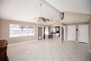 2826 Virginia Colony Dr, Webster, TX 77598 - Photo 6