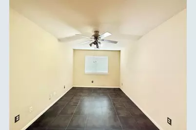 8514 Spotslyvania Lane, Houston, TX 77083 - Photo 18