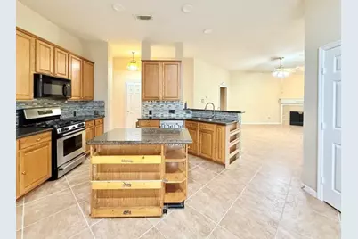 8514 Spotslyvania Lane, Houston, TX 77083 - Photo 6