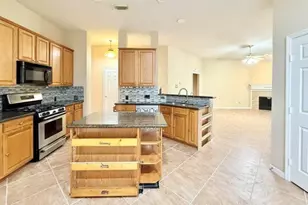 8514 Spotslyvania Ln, Houston, TX 77083 - Photo 6