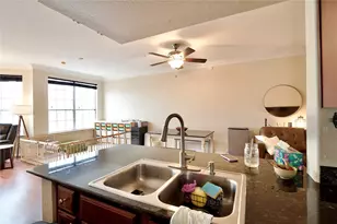 7575 Kirby Dr, Houston, TX 77030 - Photo 6
