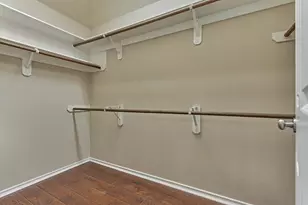 27 E Russet Grove Cir, The Woodlands, TX 77384 - Photo 24