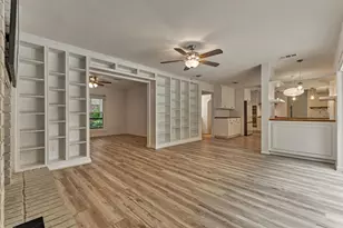 26 Sylvan Forest Dr, The Woodlands, TX 77381 - Photo 14