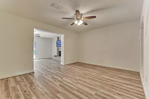26 Sylvan Forest Dr, The Woodlands, TX 77381 - Photo 16