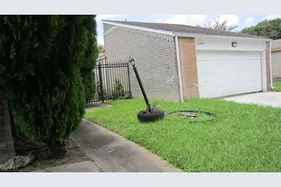 12461 Wellington Park Drive, Houston, TX 77072 - Photo 14