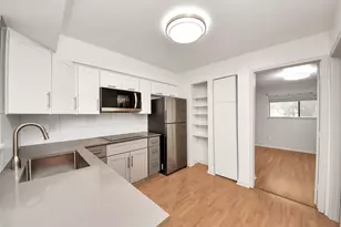 2425 Holly Hall St, Houston, TX 77054 - Photo 6