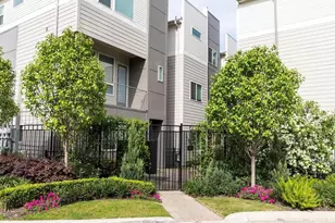 310 Jensen Dr, Houston, TX 77020 - Photo 4