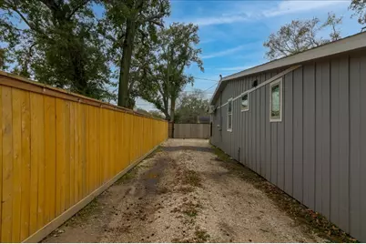 9306 Bertwood Street, Houston, TX 77016 - Photo 26