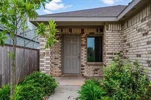 617 Roaring Fls Dr, Willis, TX 77378 - Photo 2
