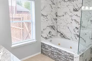 14223 Curry Creek Ln, Houston, TX 77090 - Photo 6