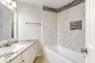 14223 Curry Creek Ln, Houston, TX 77090 - Photo 10