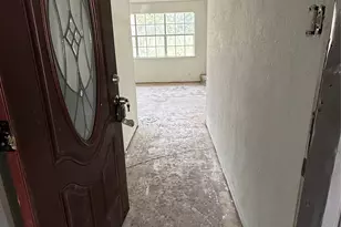 1321 Sagebrush St, Angleton, TX 77515 - Photo 2