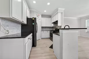 3655 Royal Royce Dr, Houston, TX 77042 - Photo 14