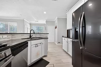 3655 Royal Royce Drive, Houston, TX 77042 - Photo 16