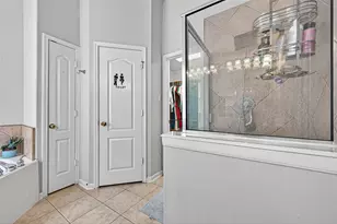 3655 Royal Royce Dr, Houston, TX 77042 - Photo 24