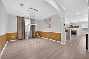 3655 Royal Royce Dr, Houston, TX 77042 - Photo 8