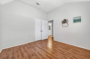 3655 Royal Royce Dr, Houston, TX 77042 - Photo 36