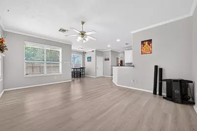 3655 Royal Royce Drive, Houston, TX 77042 - Photo 10