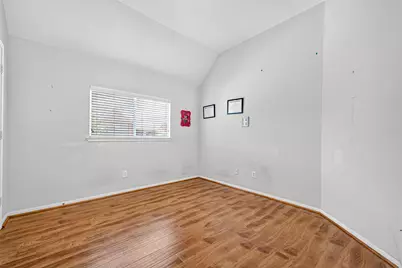 3655 Royal Royce Drive, Houston, TX 77042 - Photo 32
