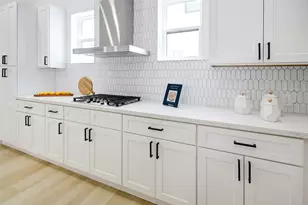 1214 W 24th St, Houston, TX 77008 - Photo 14