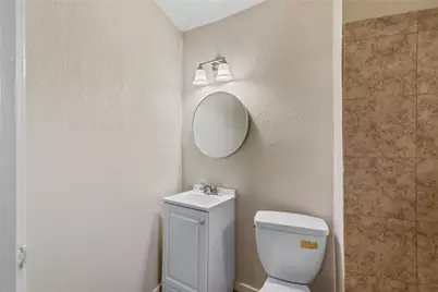 4811 Oakland Street #6, Houston, TX 77023 - Photo 10