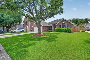 4535 Backenberry Dr, Friendswood, TX 77546 - Photo 2