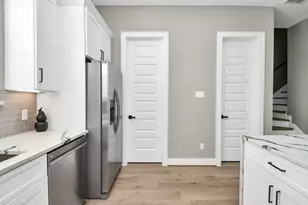 316 Thornton Rd, Houston, TX 77018 - Photo 14