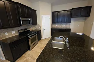 2807 Nickel Canyon Dr, Rosharon, TX 77583 - Photo 4