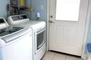 1102 Winnie St, Galveston, TX 77550 - Photo 14