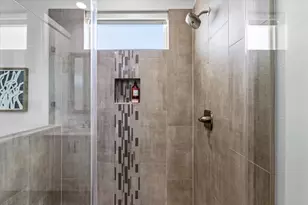 4102 Grayson Dr, Galveston, TX 77554 - Photo 12