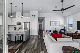 4102 Grayson Dr, Galveston, TX 77554 - Photo 6