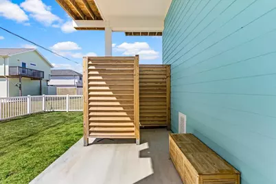 4102 Grayson Drive, Galveston, TX 77554 - Photo 22