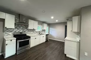 1910 Little St, La Marque, TX 77568 - Photo 2