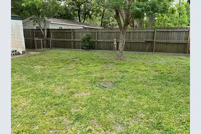 1910 Little Street, La Marque, TX 77568 - Photo 14