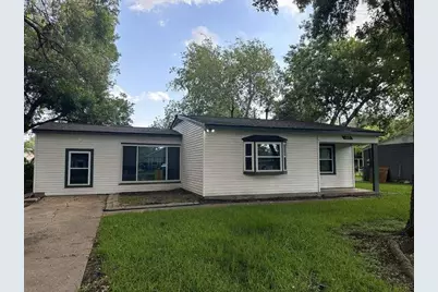 1910 Little Street, La Marque, TX 77568 - Photo 1