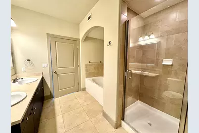 1340 W Gray Street #208, Houston, TX 77019 - Photo 8