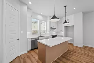 2704 Grand Fountains Dr, Houston, TX 77054 - Photo 4